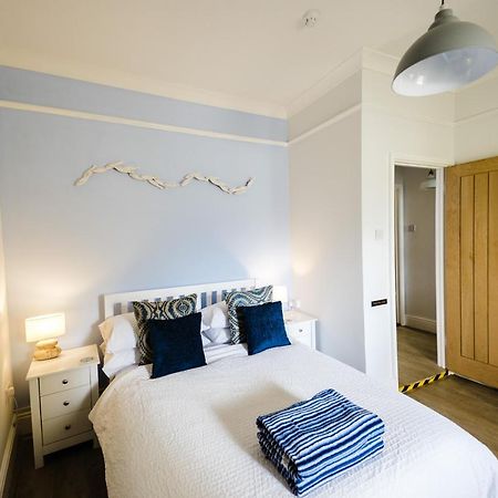 Flat 1 Flint House Tenby - 2 Bedroom - Garden - Dog Friendly المظهر الخارجي الصورة