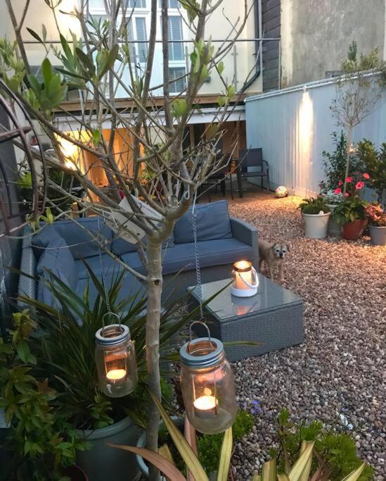 Flat 1 Flint House Tenby - 2 Bedroom - Garden - Dog Friendly المظهر الخارجي الصورة